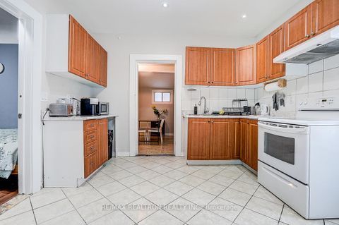 Photo 2 at 7 Nickle Street, Mount Dennis, Toronto