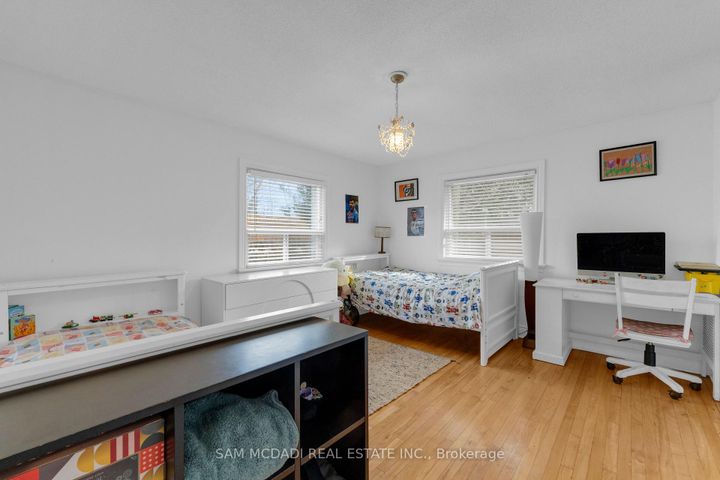 Photo 12 at 1235 Old River Road, Mineola, Mississauga