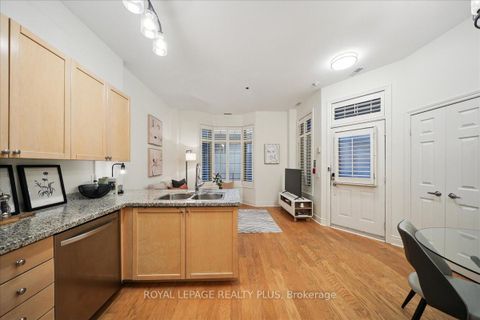 Photo 7 at 121 - 71 McCaul Street, Chinatown, Toronto