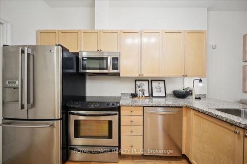 Photo 9 at 121 - 71 McCaul Street, Chinatown, Toronto