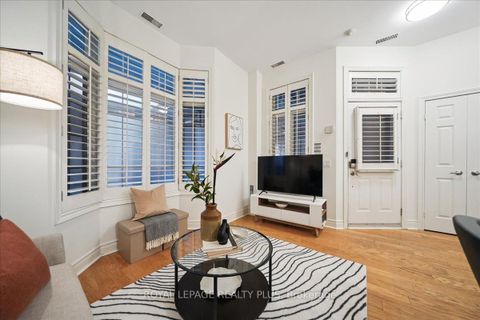 Photo 11 at 121 - 71 McCaul Street, Chinatown, Toronto