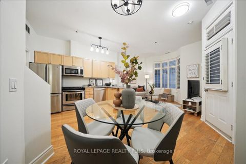 Photo 17 at 121 - 71 McCaul Street, Chinatown, Toronto