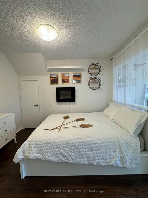 Photo 13 at 94 - 9 Windermere Avenue, Swansea, Toronto