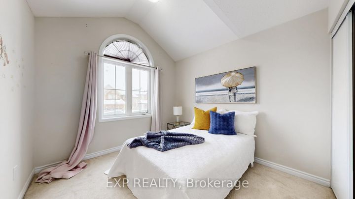 Photo 13 at 27 Leadenhall Road, Northwest Brampton, Brampton