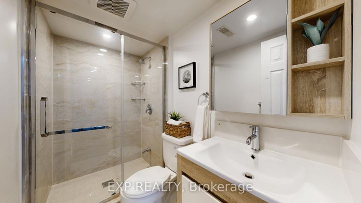 Photo 21 at 27 Leadenhall Road, Northwest Brampton, Brampton