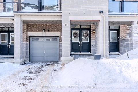 Photo 2 at 43 Holyrood Crescent, Kleinburg, Vaughan