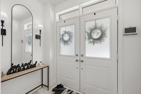 Photo 8 at 43 Holyrood Crescent, Kleinburg, Vaughan