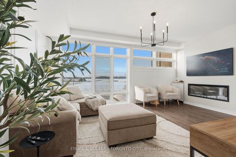 Photo 17 at 43 Holyrood Crescent, Kleinburg, Vaughan