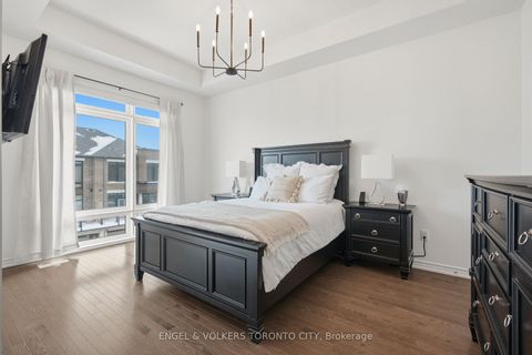 Photo 22 at 43 Holyrood Crescent, Kleinburg, Vaughan