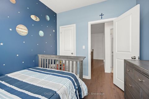 Photo 28 at 43 Holyrood Crescent, Kleinburg, Vaughan