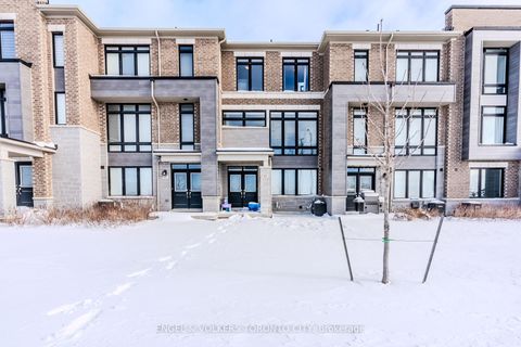Photo 33 at 43 Holyrood Crescent, Kleinburg, Vaughan