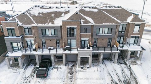 Photo 34 at 43 Holyrood Crescent, Kleinburg, Vaughan