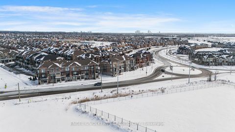 Photo 43 at 43 Holyrood Crescent, Kleinburg, Vaughan