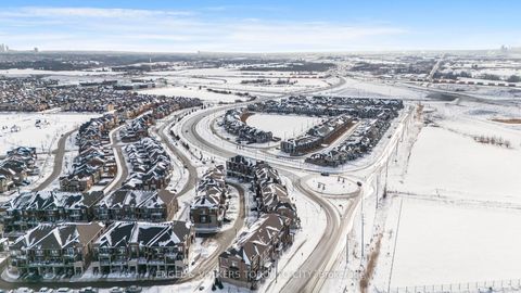 Photo 46 at 43 Holyrood Crescent, Kleinburg, Vaughan