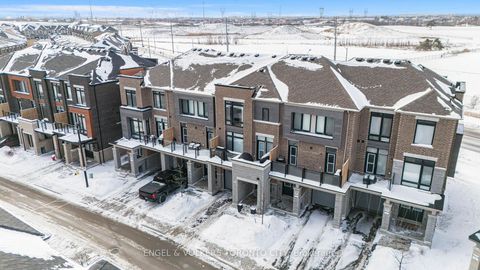 Photo 49 at 43 Holyrood Crescent, Kleinburg, Vaughan