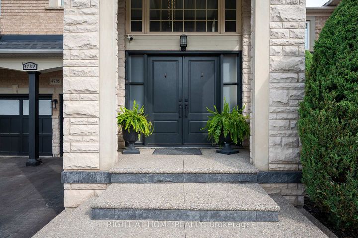 Photo 1 at 4789 Thomas Alton Boulevard, Alton, Burlington