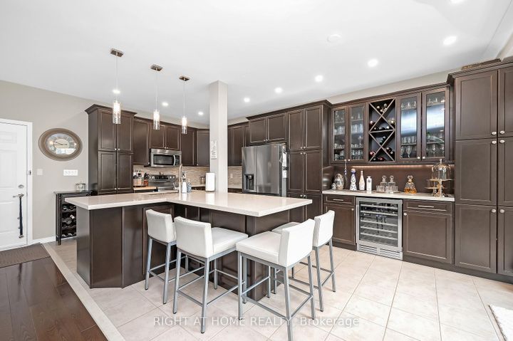 Photo 9 at 4789 Thomas Alton Boulevard, Alton, Burlington