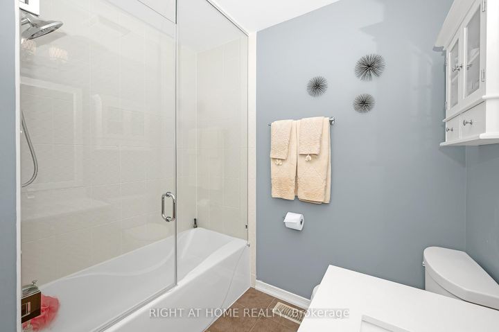 Photo 17 at 4789 Thomas Alton Boulevard, Alton, Burlington