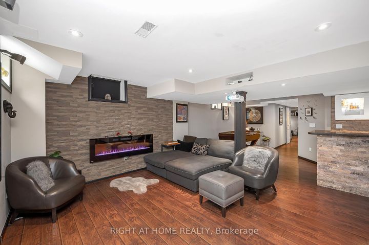 Photo 23 at 4789 Thomas Alton Boulevard, Alton, Burlington