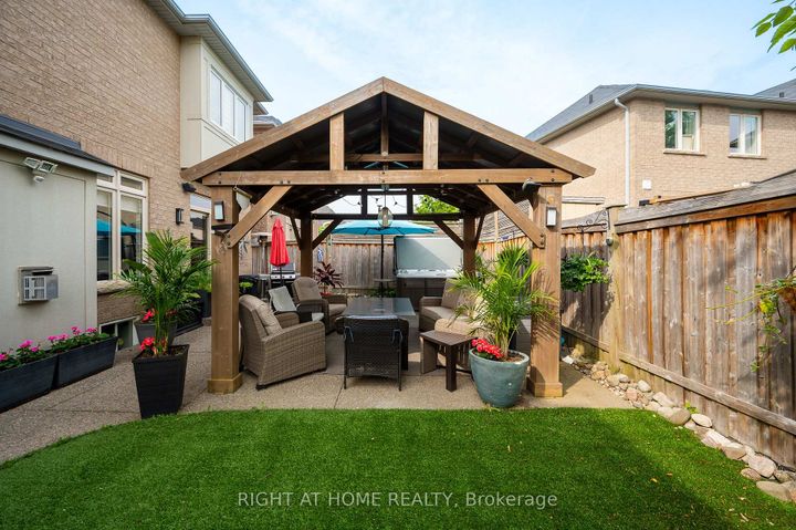 Photo 26 at 4789 Thomas Alton Boulevard, Alton, Burlington