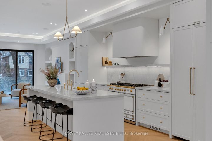 Photo 10 at 101 Briar Hill Avenue, Eglinton, Toronto