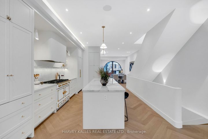 Photo 14 at 101 Briar Hill Avenue, Eglinton, Toronto