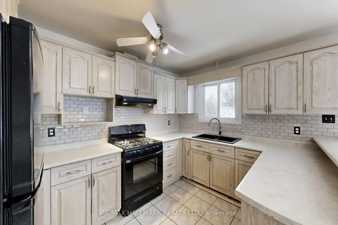 Photo 9 at 1022 Janette Street, Leslie Valley, Newmarket