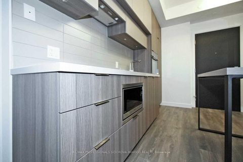 Photo 15 at 4103 - 8 Eglinton Avenue E, Mount Pleasant West, Toronto