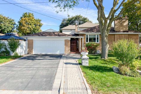 Photo 2 at 146 Queenslea Avenue, Pelmo Park W4, Toronto