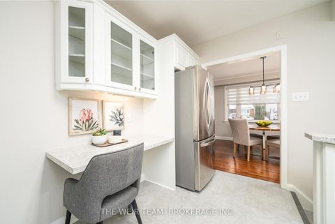 Photo 12 at 146 Queenslea Avenue, Pelmo Park W4, Toronto