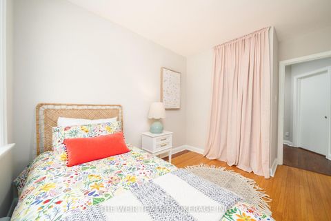 Photo 18 at 146 Queenslea Avenue, Pelmo Park W4, Toronto