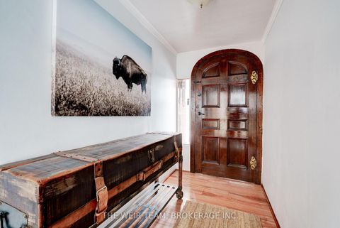 Photo 33 at 146 Queenslea Avenue, Pelmo Park W4, Toronto