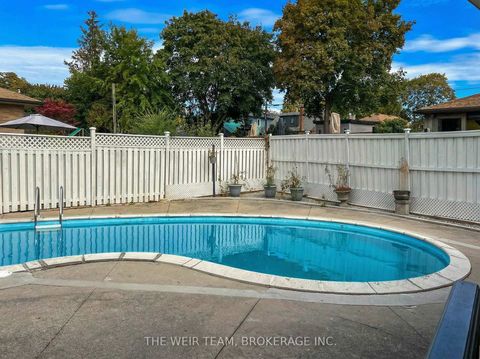 Photo 36 at 146 Queenslea Avenue, Pelmo Park W4, Toronto