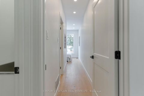 Photo 20 at 208 Gainsborough Road, Woodbine Corridor, Toronto