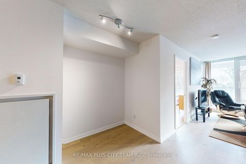 Photo 8 at 308 - 111 Elizabeth Street, Bay Street Corridor, Toronto