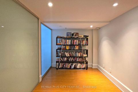 Photo 39 at 308 - 111 Elizabeth Street, Bay Street Corridor, Toronto