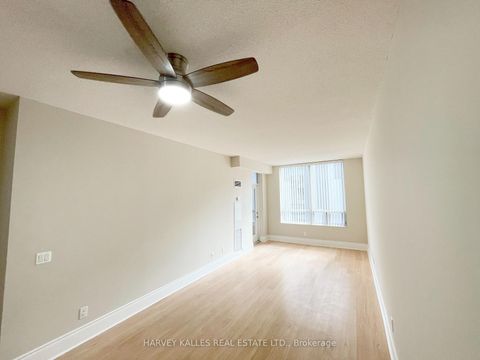 Photo 12 at 316 - 5233 Dundas Street W, City Centre West, Toronto