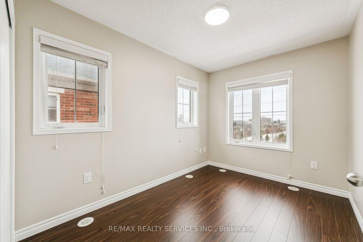 Photo 13 at 22 - 2504 Post Road, RO River Oaks, Oakville