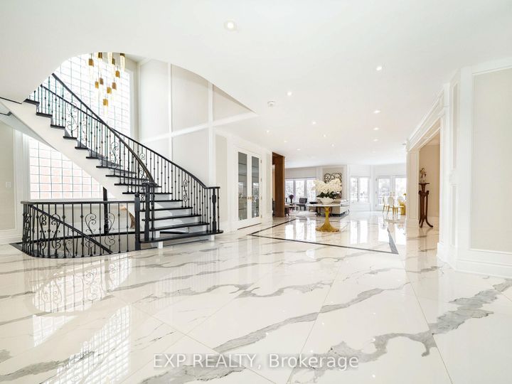 Photo 5 at 46 Boake Trail, Bayview Hill, Richmond Hill