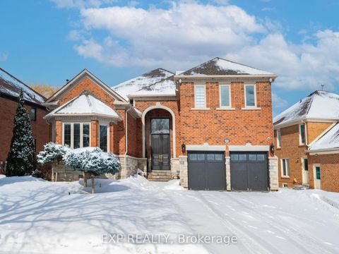 Photo 2 at 46 Boake Trail, Bayview Hill, Richmond Hill