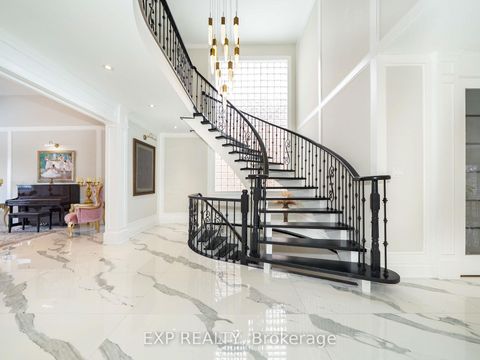 Photo 6 at 46 Boake Trail, Bayview Hill, Richmond Hill