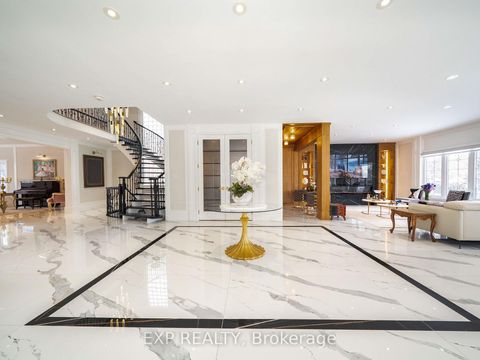 Photo 9 at 46 Boake Trail, Bayview Hill, Richmond Hill