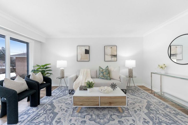 Photo 2 at 518 Third Line, WO West, Oakville