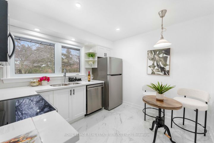 Photo 10 at 518 Third Line, WO West, Oakville