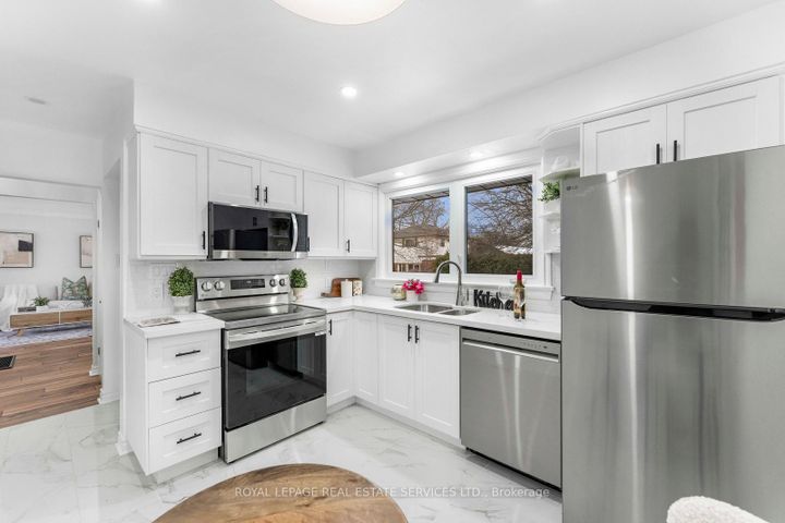 Photo 12 at 518 Third Line, WO West, Oakville