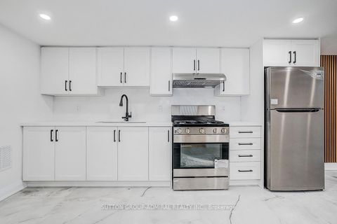 Photo 4 at 176 Cherrywood Drive, London, Newmarket