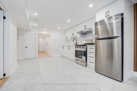 Photo 5 at 176 Cherrywood Drive, London, Newmarket