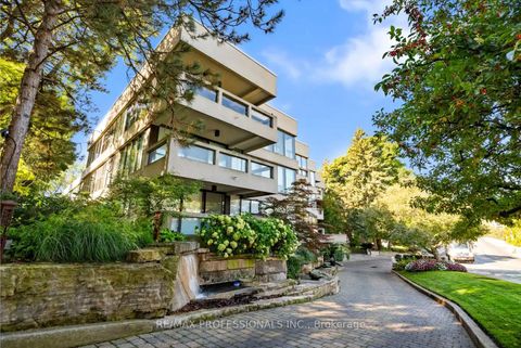 Photo 5 at 404 - 2545 Bloor Street W, Swansea, Toronto