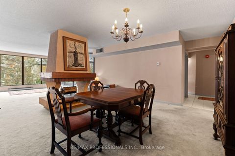 Photo 15 at 404 - 2545 Bloor Street W, Swansea, Toronto