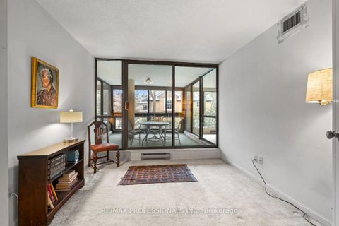 Photo 22 at 404 - 2545 Bloor Street W, Swansea, Toronto